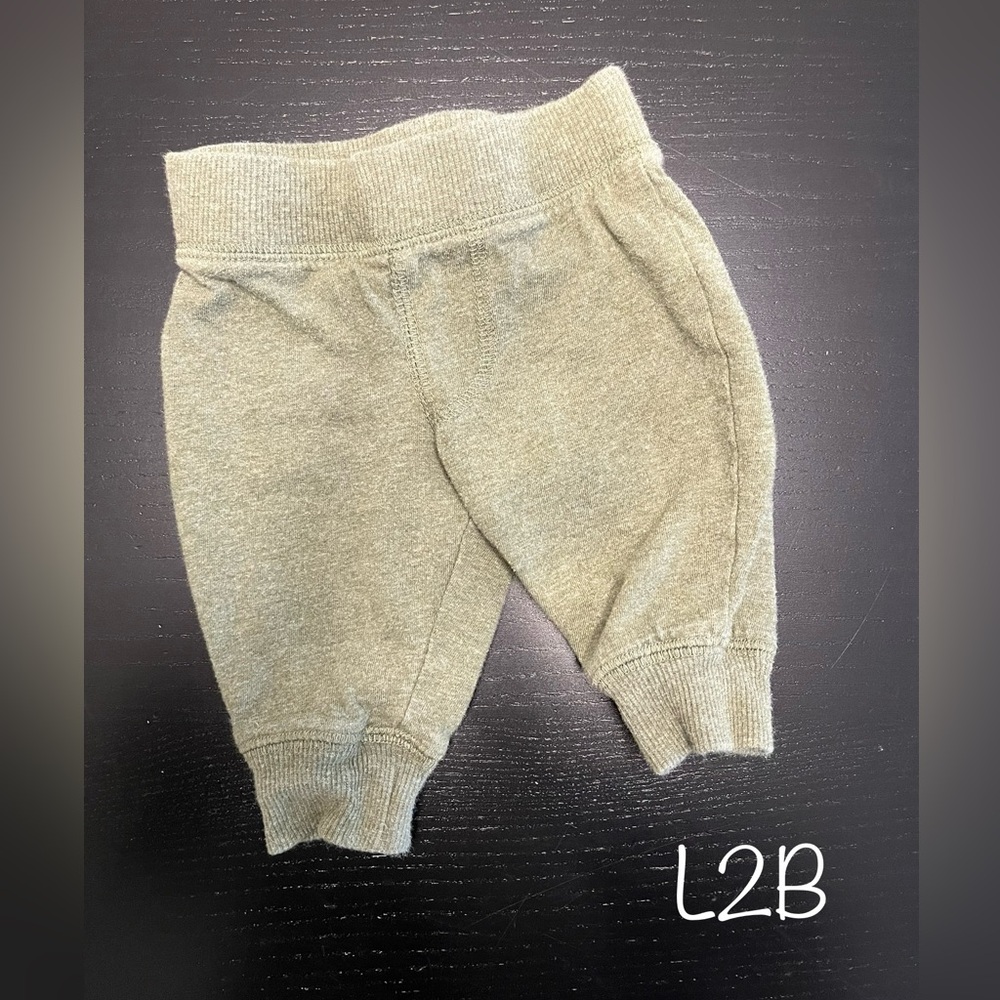 ⭐️4/$5.00⭐️ George 0-3m Olive Green Joggers